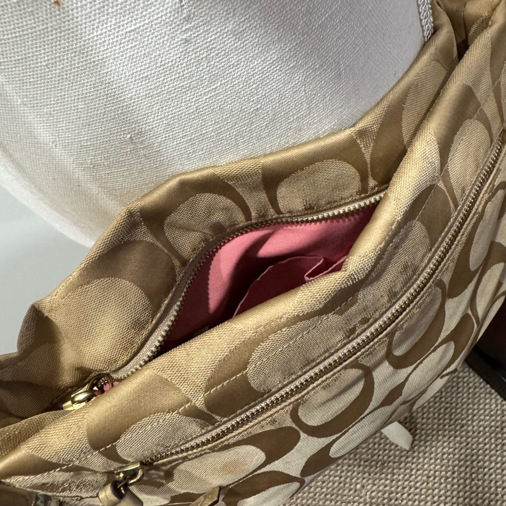 Coach Tan Shoulder Bag - Picture 13 of 16